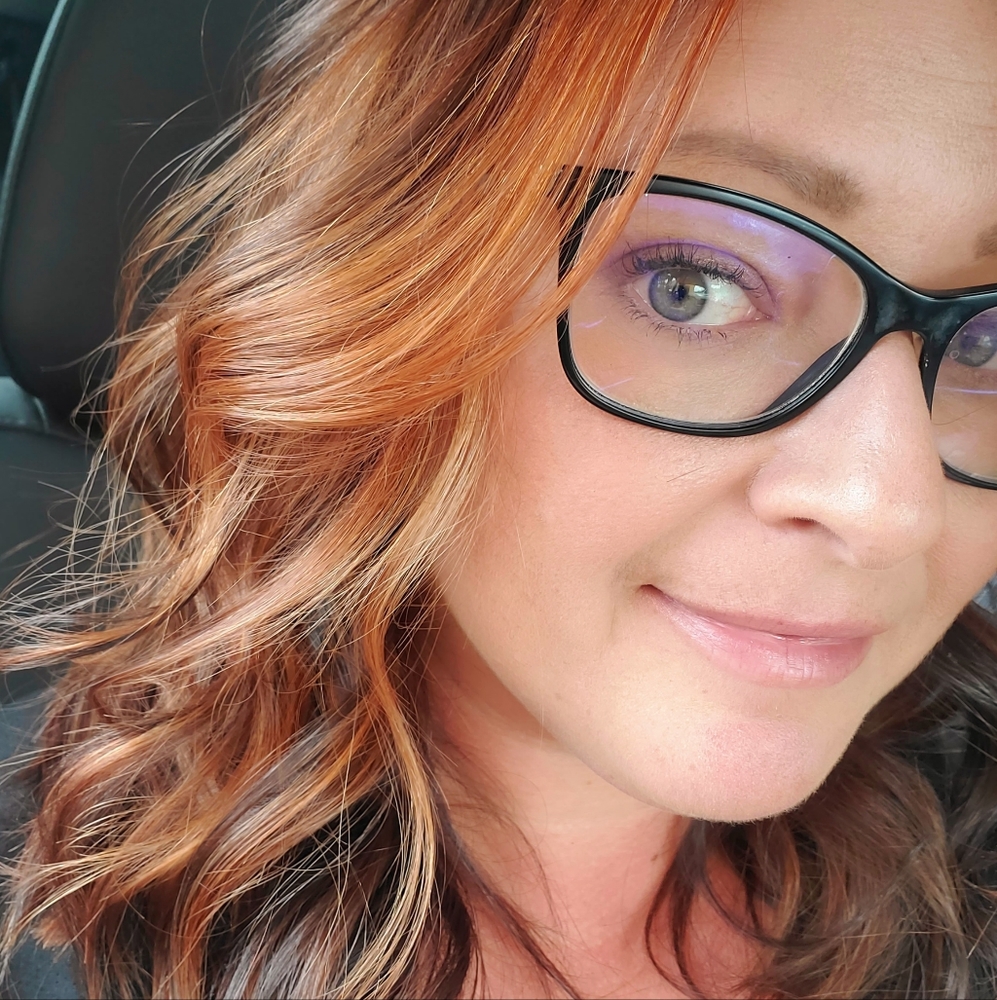 Meet your Posher, Niki